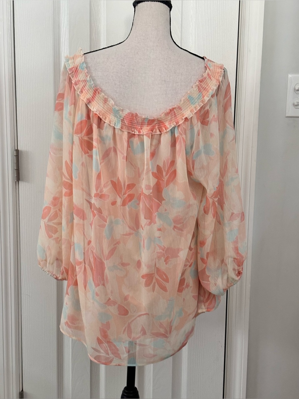 LC Lauren Conrad Peach Pink Floral Off-Shoulder Blouse - Picture 3 of 9